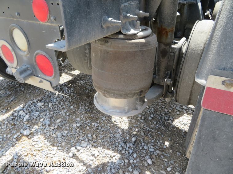 image for item DN5851 2014 Freightliner Cascadia  semi truck