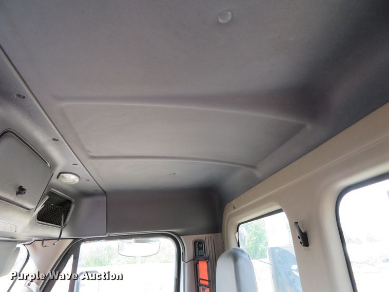 image for item DN5851 2014 Freightliner Cascadia  semi truck