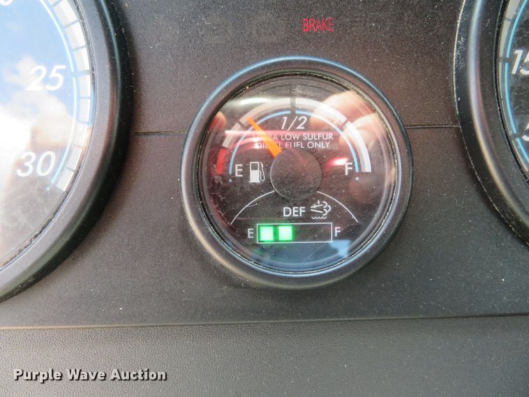 image for item DN5851 2014 Freightliner Cascadia  semi truck