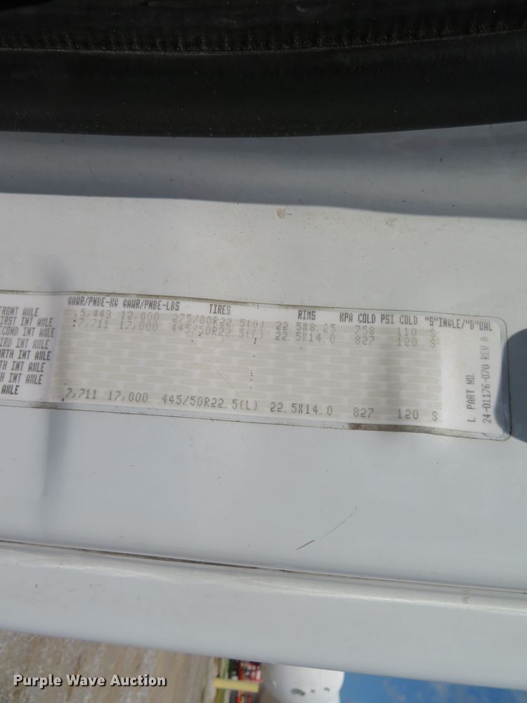 image for item DN5851 2014 Freightliner Cascadia  semi truck