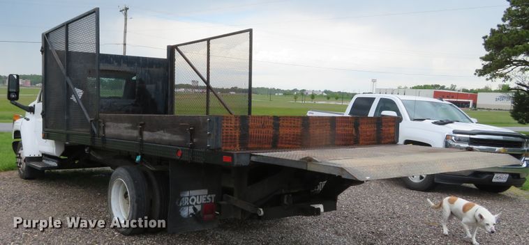 image for item DN5854 2006 GMC C5500  dump flatbed truck
