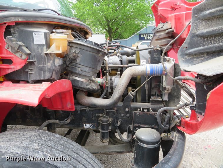 image for item FP9276 2005 Freightliner Business Class M2  flatbed truck