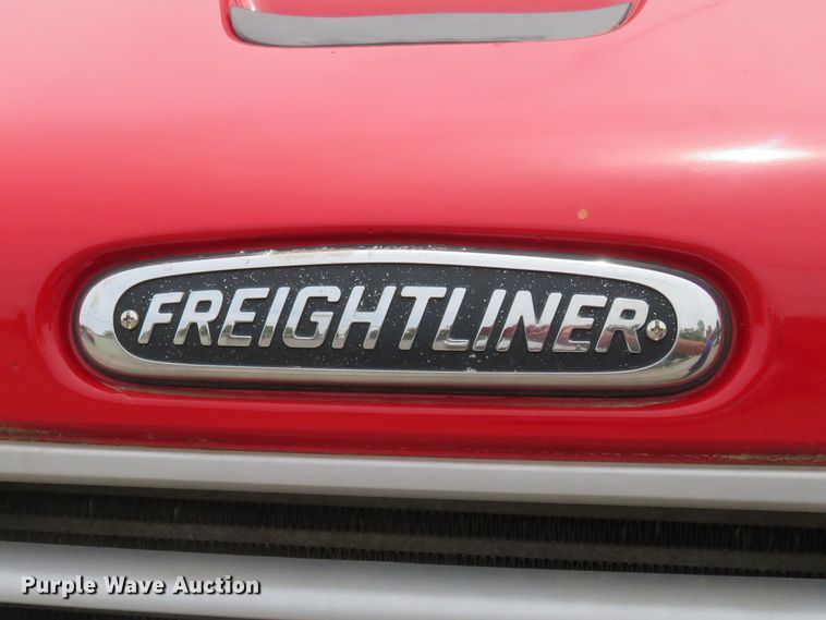 image for item FP9276 2005 Freightliner Business Class M2  flatbed truck