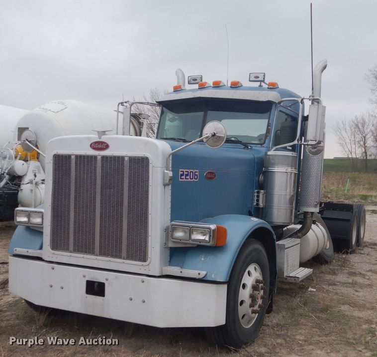 image for item HE9655 2006 Peterbilt 379  semi truck