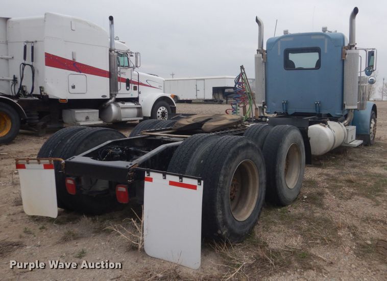 image for item HE9655 2006 Peterbilt 379  semi truck