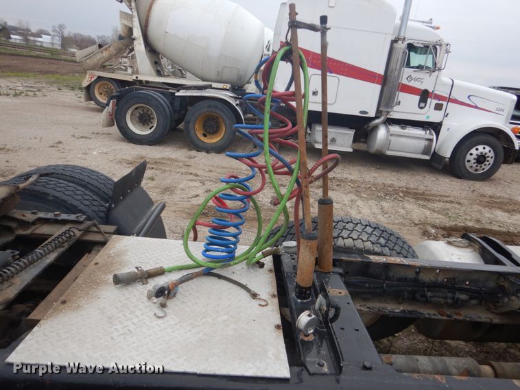 image for item HE9655 2006 Peterbilt 379  semi truck