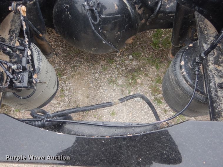 image for item HE9655 2006 Peterbilt 379  semi truck