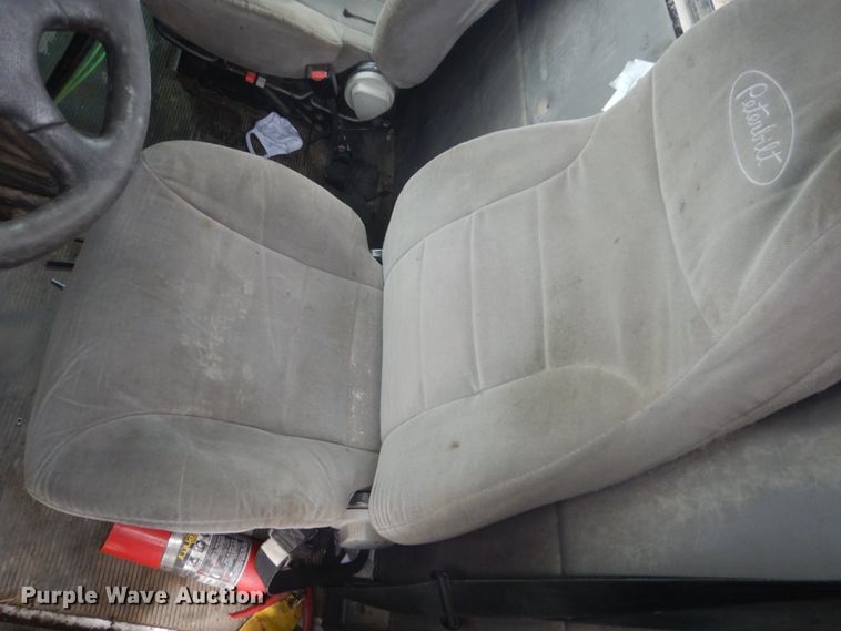 image for item HE9655 2006 Peterbilt 379  semi truck