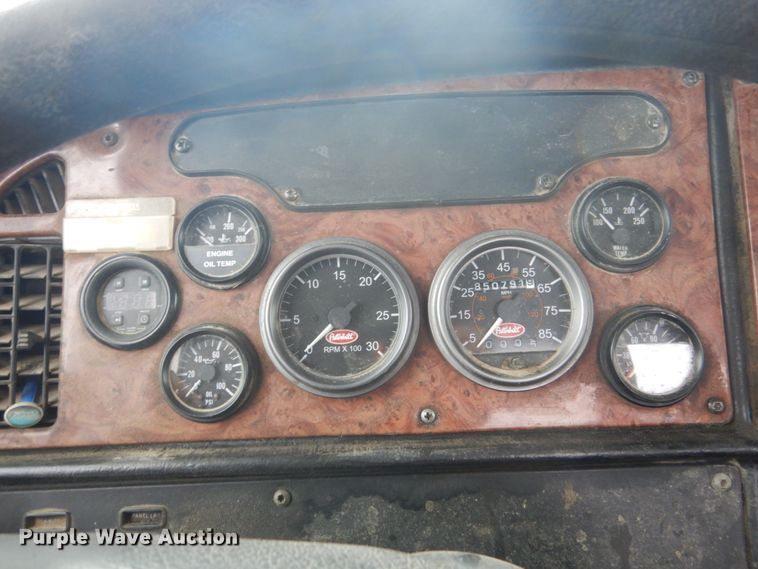 image for item HE9655 2006 Peterbilt 379  semi truck