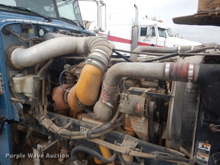 image for item HE9655 2006 Peterbilt 379  semi truck