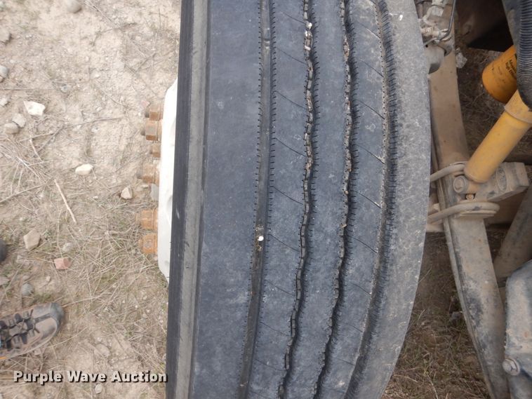 image for item HE9655 2006 Peterbilt 379  semi truck