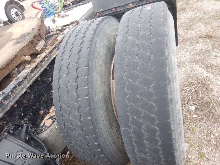 image for item HE9655 2006 Peterbilt 379  semi truck