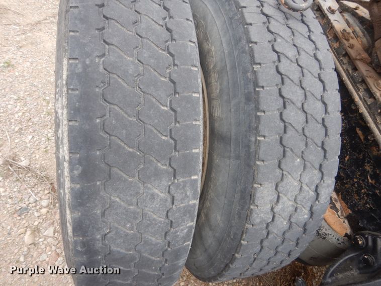 image for item HE9655 2006 Peterbilt 379  semi truck