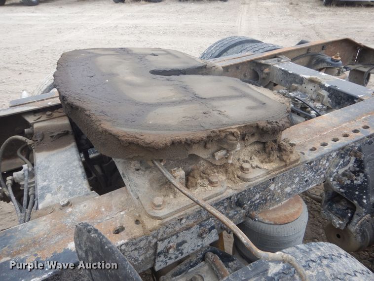 image for item HE9656 2002 Peterbilt 378  semi truck