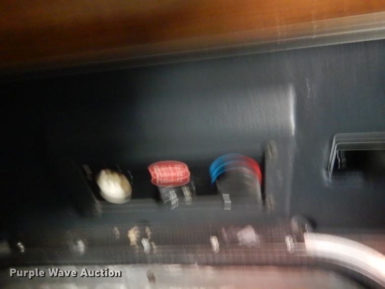 image for item HE9656 2002 Peterbilt 378  semi truck