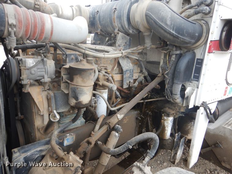 image for item HE9656 2002 Peterbilt 378  semi truck