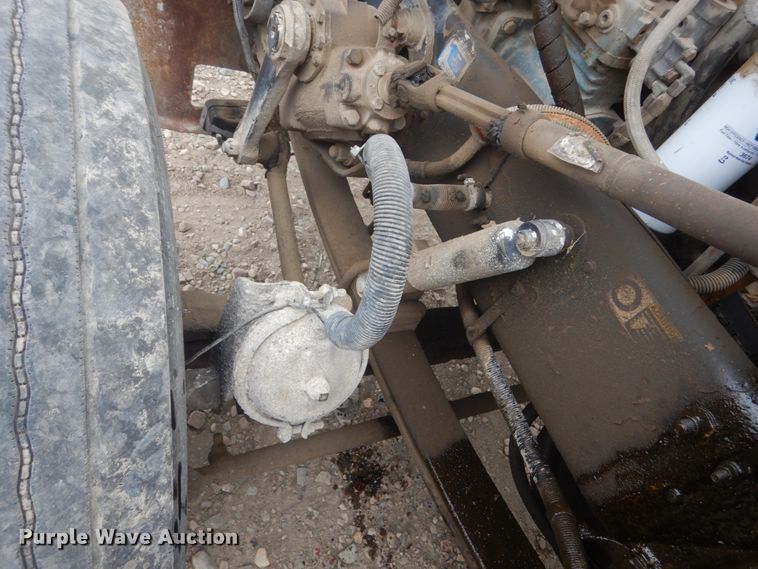 image for item HE9656 2002 Peterbilt 378  semi truck