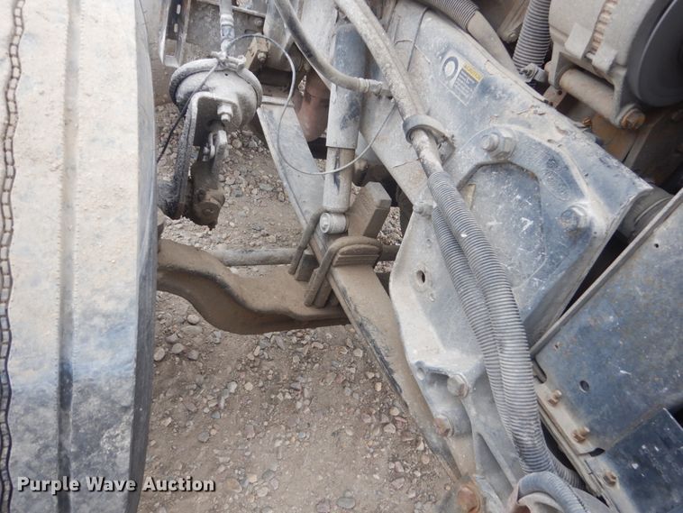 image for item HE9656 2002 Peterbilt 378  semi truck