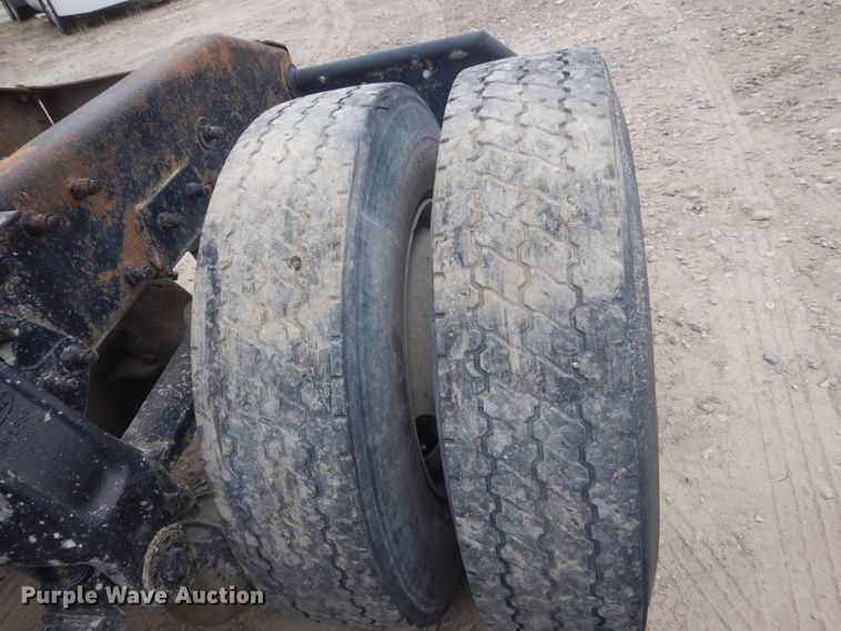 image for item HE9656 2002 Peterbilt 378  semi truck