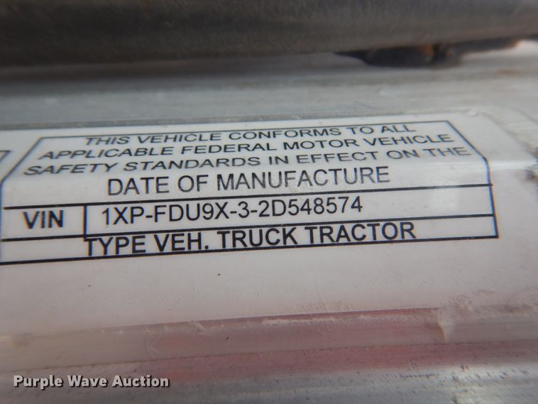 image for item HE9656 2002 Peterbilt 378  semi truck