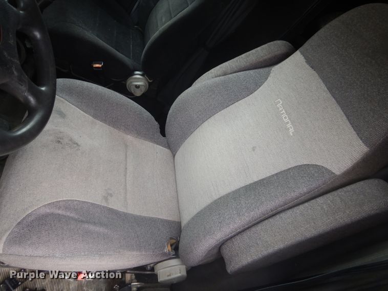 image for item HE9657 2002 Peterbilt 378  semi truck