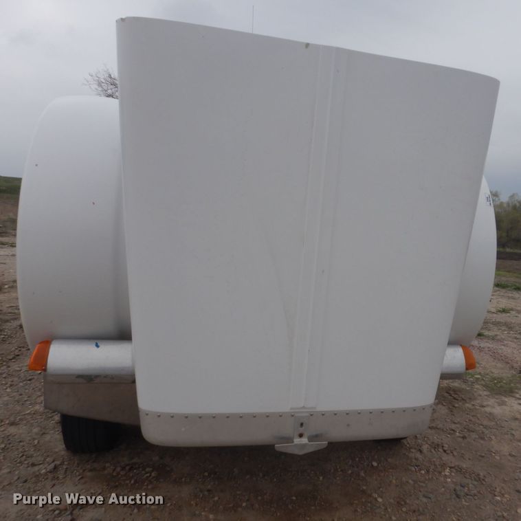 image for item HE9657 2002 Peterbilt 378  semi truck