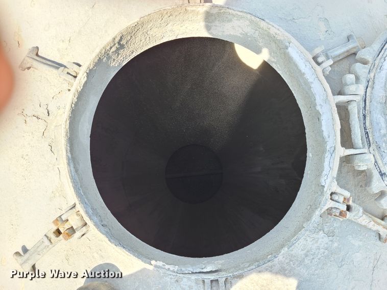 image for item HE9669 1976 Heil  pneumatic dry bulk trailer