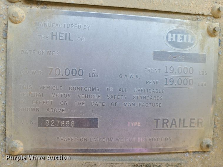 image for item HE9669 1976 Heil  pneumatic dry bulk trailer