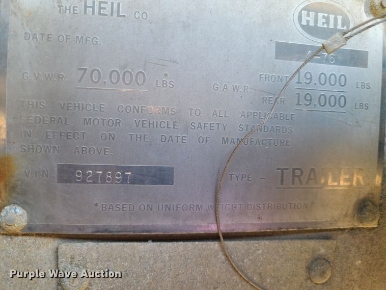 image for item HE9670 1976 Heil  pneumatic dry bulk trailer