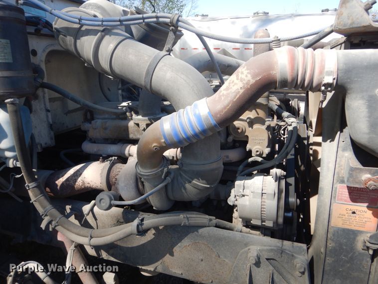 image for item HE9694 1999 Peterbilt 377A/E  semi truck