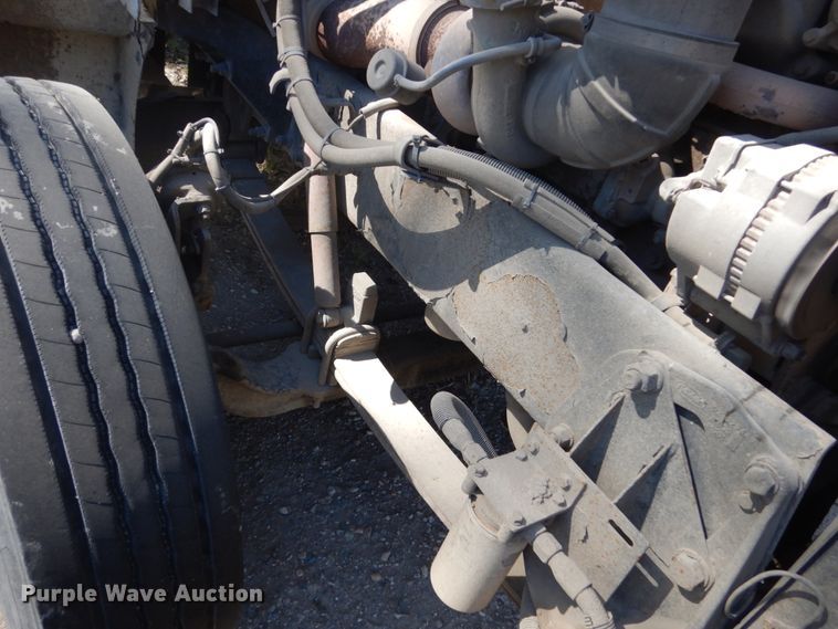 image for item HE9694 1999 Peterbilt 377A/E  semi truck