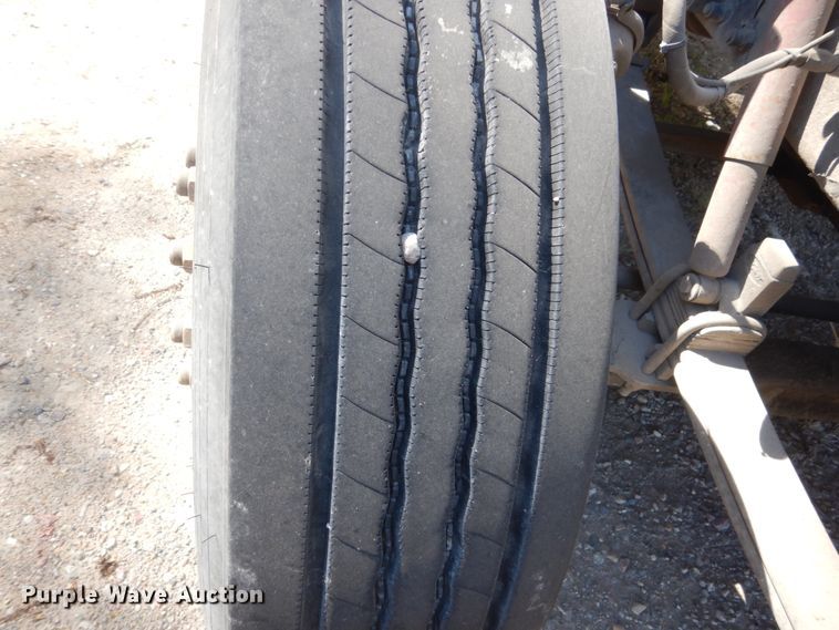 image for item HE9694 1999 Peterbilt 377A/E  semi truck