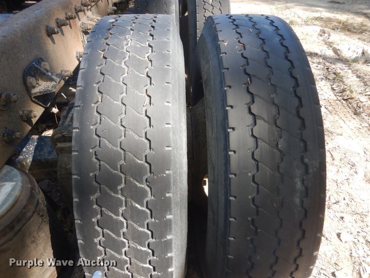 image for item HE9694 1999 Peterbilt 377A/E  semi truck