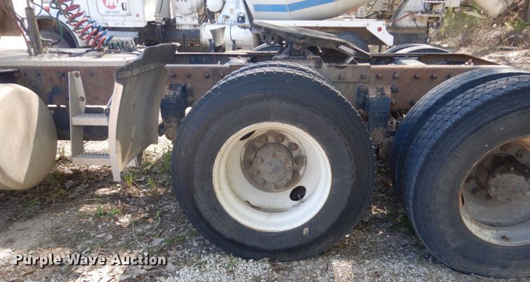 image for item HE9694 1999 Peterbilt 377A/E  semi truck