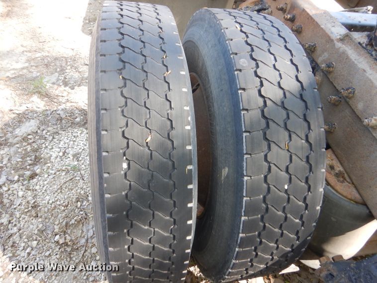 image for item HE9694 1999 Peterbilt 377A/E  semi truck