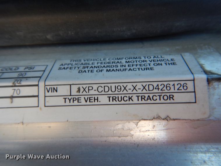 image for item HE9694 1999 Peterbilt 377A/E  semi truck