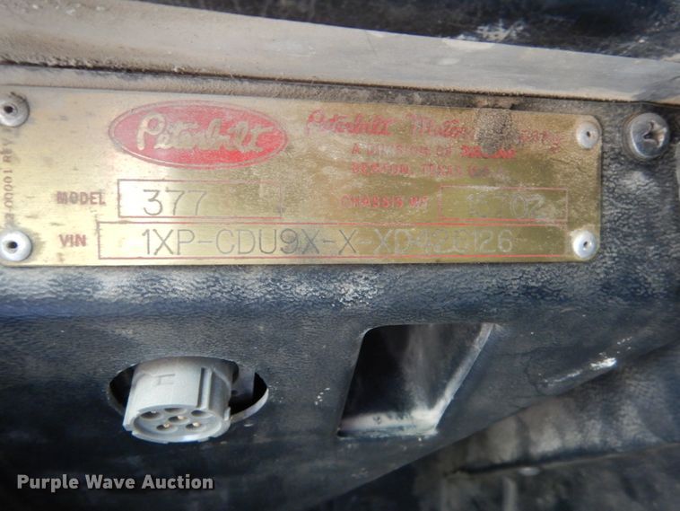 image for item HE9694 1999 Peterbilt 377A/E  semi truck