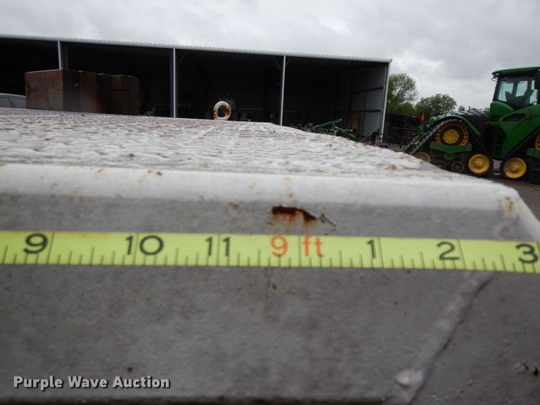 image for item HO9469 1979 Landoll Hauloll 316  drop deck equipment trailer