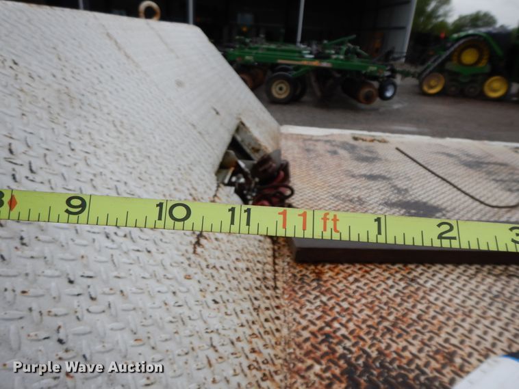 image for item HO9469 1979 Landoll Hauloll 316  drop deck equipment trailer