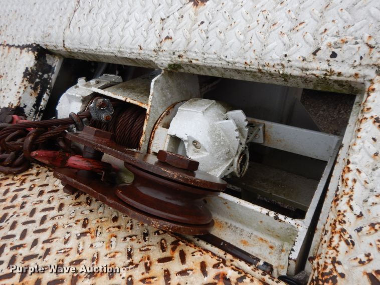 image for item HO9469 1979 Landoll Hauloll 316  drop deck equipment trailer