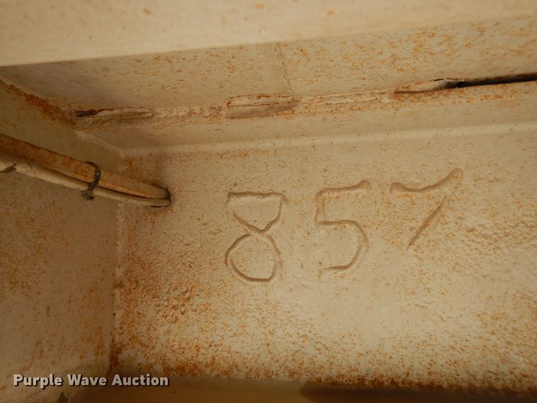 image for item HO9469 1979 Landoll Hauloll 316  drop deck equipment trailer