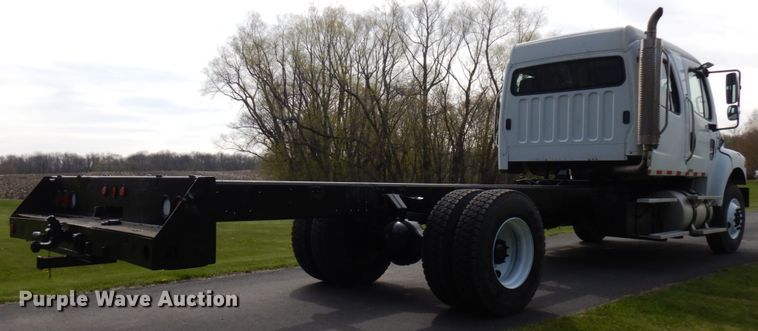 image for item HR9248 2006 Freightliner Business Class M2  Crew Cab truck cab and chassis