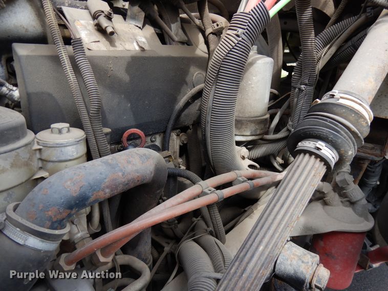 image for item HR9248 2006 Freightliner Business Class M2  Crew Cab truck cab and chassis