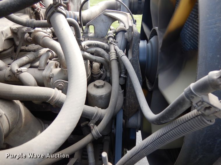 image for item HR9248 2006 Freightliner Business Class M2  Crew Cab truck cab and chassis