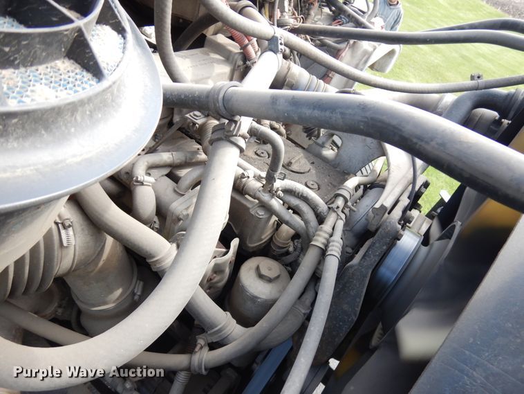 image for item HR9248 2006 Freightliner Business Class M2  Crew Cab truck cab and chassis