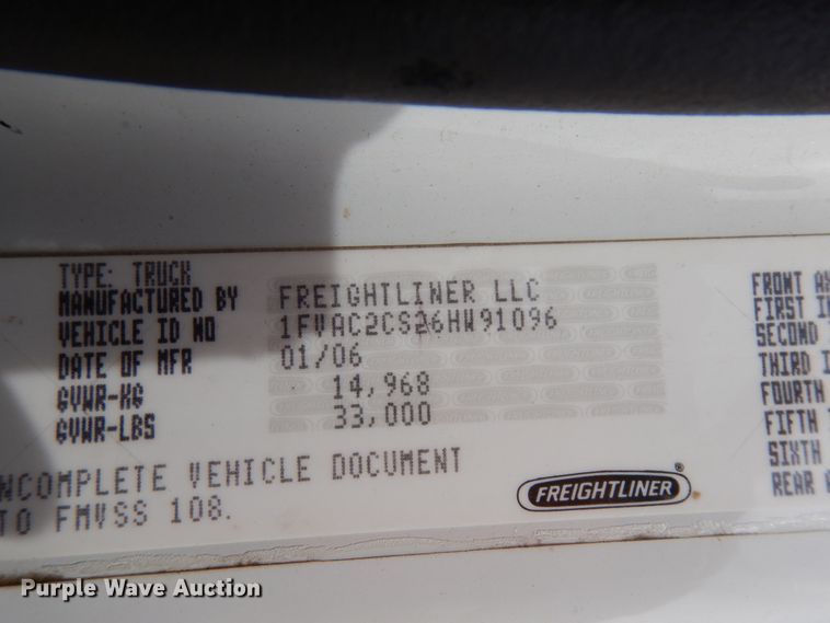 image for item HR9248 2006 Freightliner Business Class M2  Crew Cab truck cab and chassis