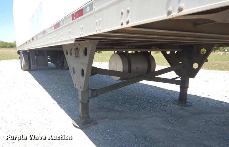 image for item HX9238 2010 Utility Trailer VS2RA  refrigerated dry van trailer