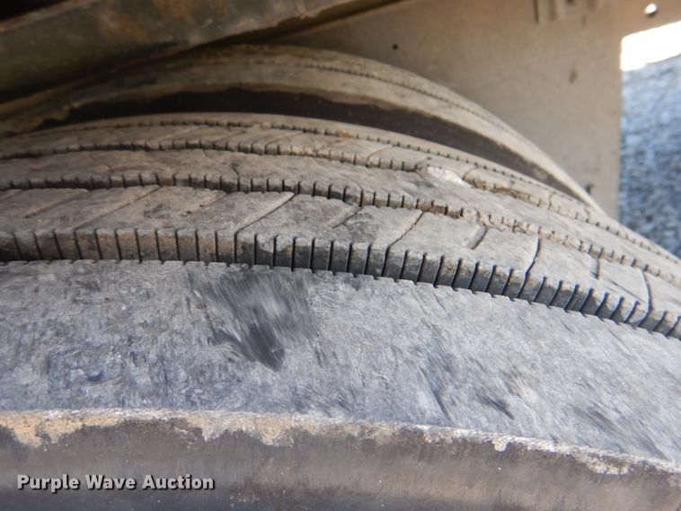 image for item HX9238 2010 Utility Trailer VS2RA  refrigerated dry van trailer