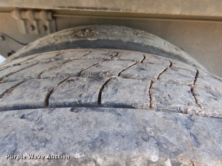 image for item HX9238 2010 Utility Trailer VS2RA  refrigerated dry van trailer