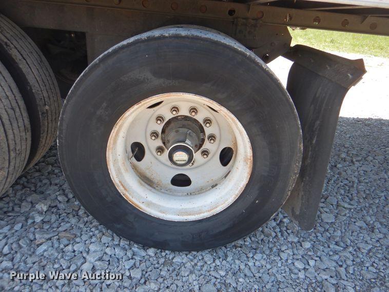 image for item HX9238 2010 Utility Trailer VS2RA  refrigerated dry van trailer